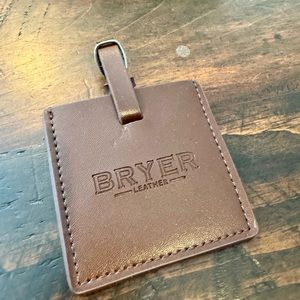 Square Brown Leather Bryer Brand Buckle Luggage Tag. NWOT